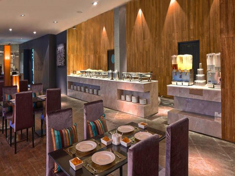 Avana Laemchabang Hotel Сирача Экстерьер фото